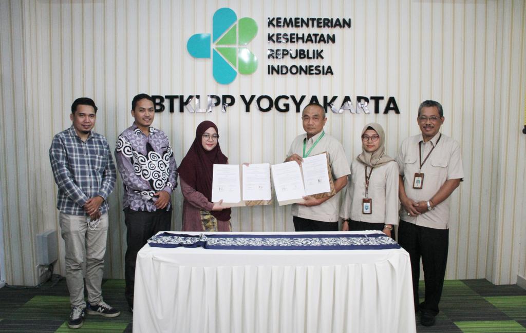 Penandatanganan Perjanjian Kerjasama BBTKLPP Yogyakarta dan Universitas Mandala Waluya